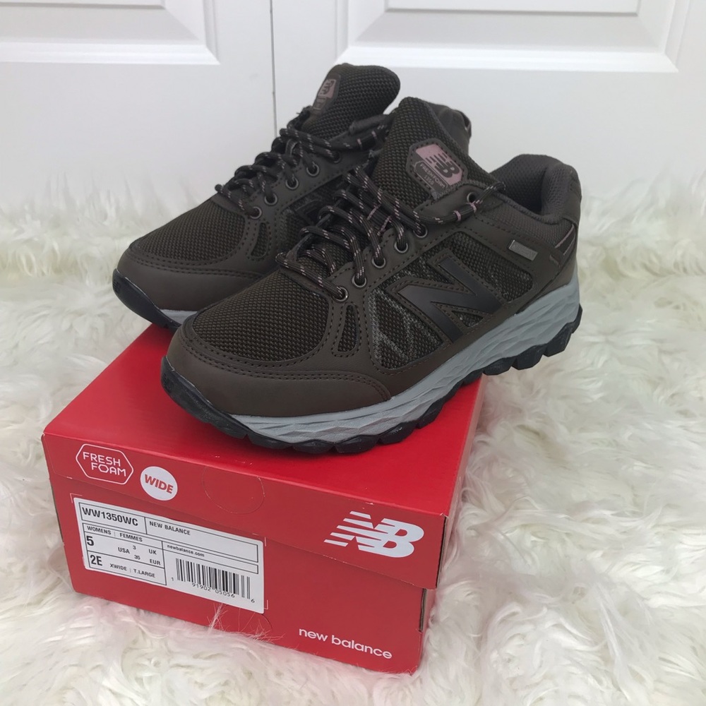 NWB New Balance Women Size US 5 Wide  1350 Outdoor Walking Sneakers, Color Brown